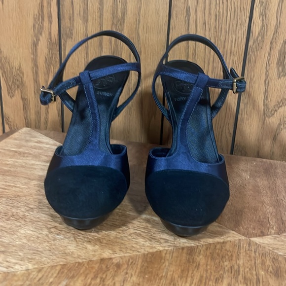 Tory Burch" Black Velvet & Navy Blue Satin T-Strap Heels - Picture 11 of 15
